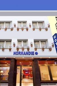 Hotel Central Normandie Sitges Bagian luar foto