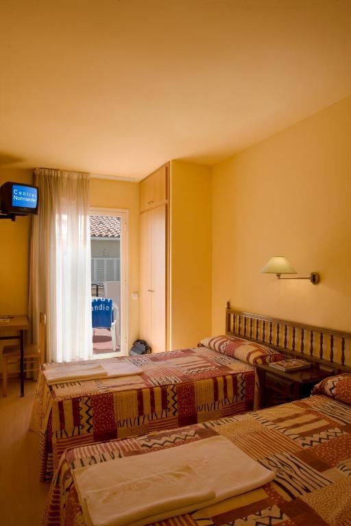 Hotel Central Normandie Sitges Ruang foto