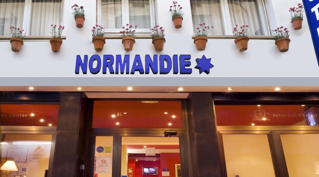 Hotel Central Normandie Sitges Bagian luar foto